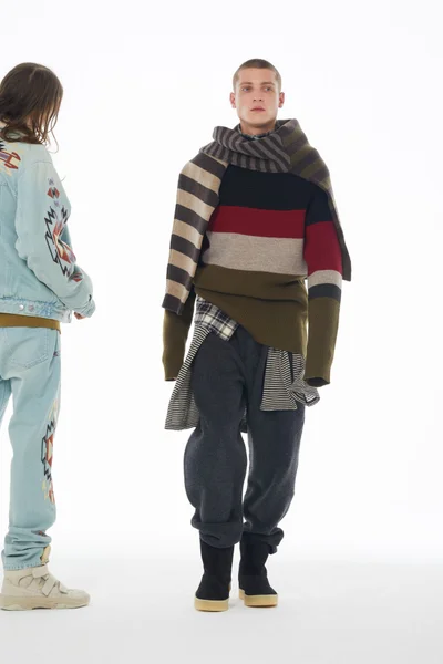 Look 19